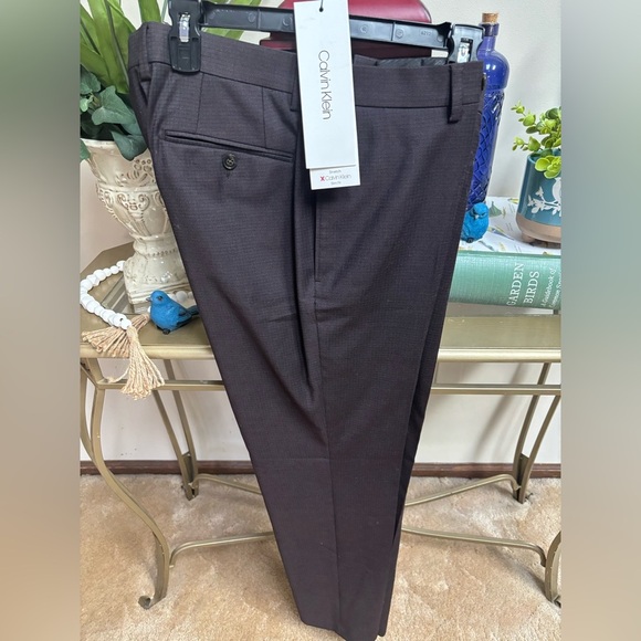 MENS CALVIN KLEIN CLASSIC SLIM FIT DARK GRAY WRINKLE FREE DRESS PANTS SZ 34X30 - Picture 2 of 11